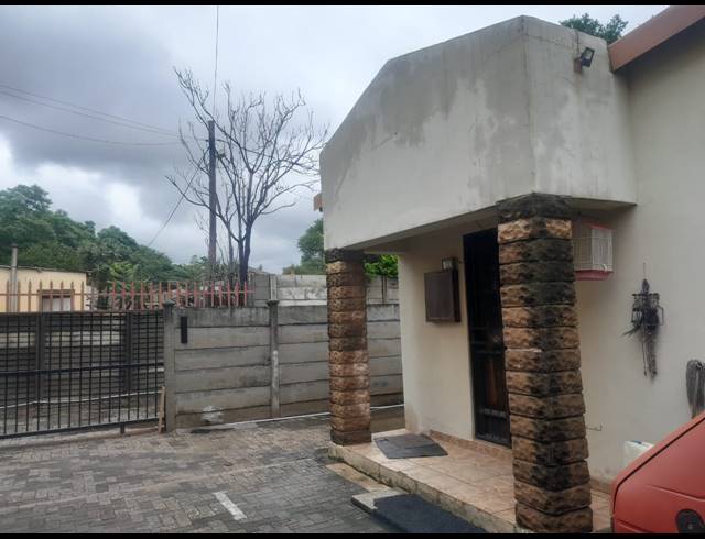 4 BEDROOM HOUSE FOR SALE IN BO-DORP